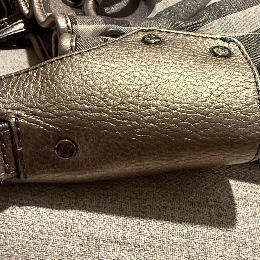 Burberry Purse Shimmer Check - Picture 5 of 11